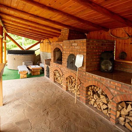 Casa Rumelia Paltineni Exteriér fotografie