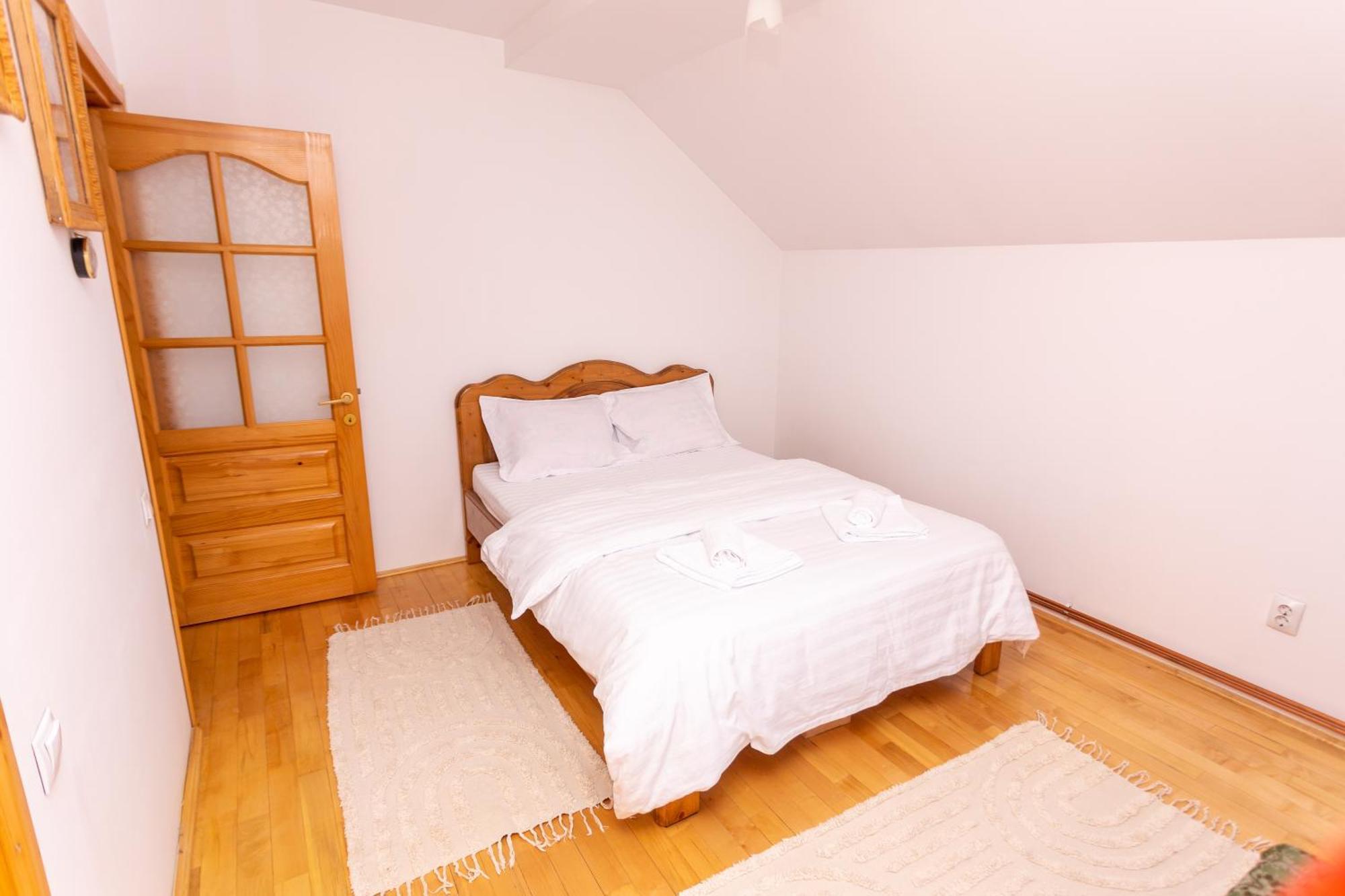 Casa Rumelia Paltineni Exteriér fotografie