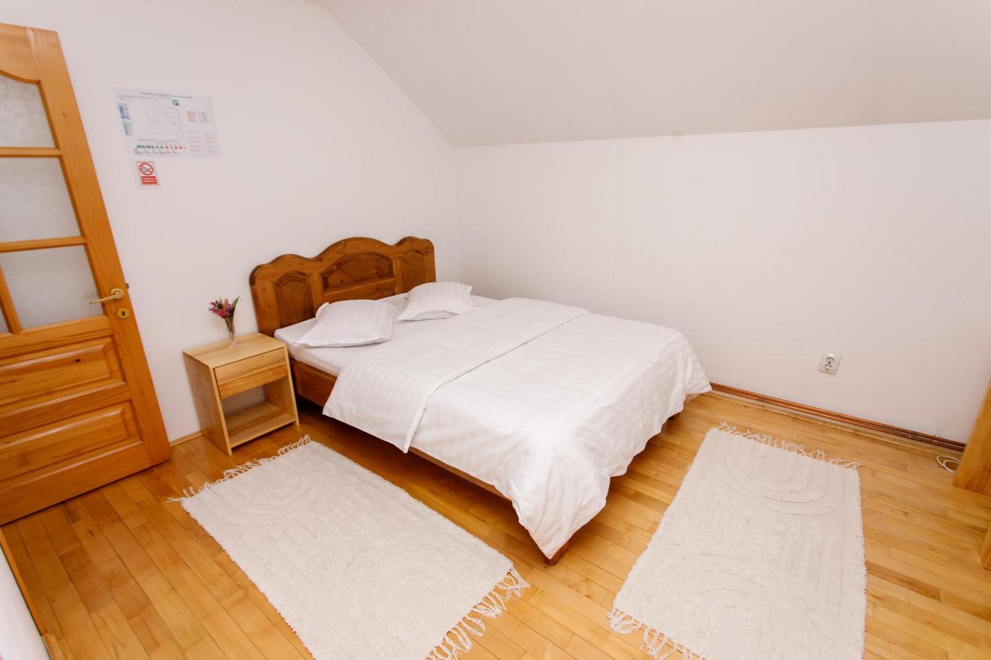 Casa Rumelia Paltineni Exteriér fotografie